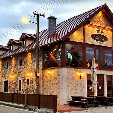 Granarollo Penzion Pizzeria Mlynany Luaran gambar